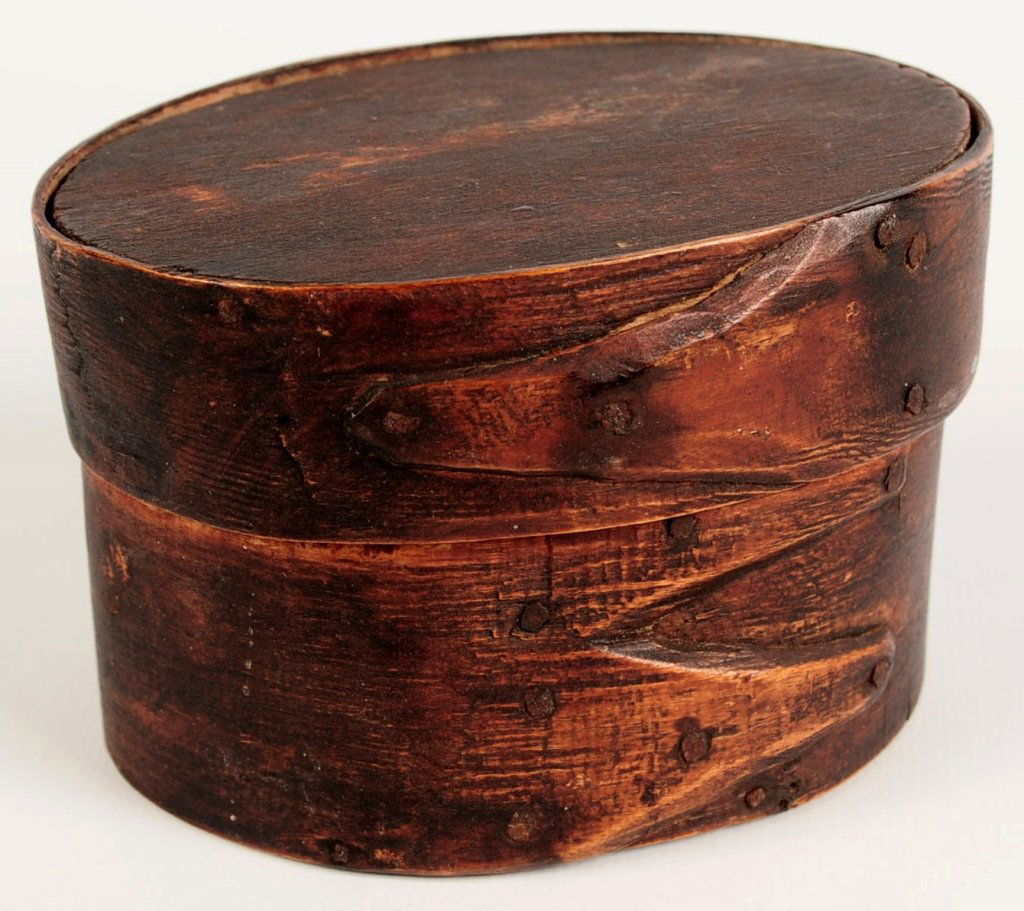 19TH C. OVAL STORAGE BOX WITH THICK SPLIT FINGER BANDS (1 of 9)