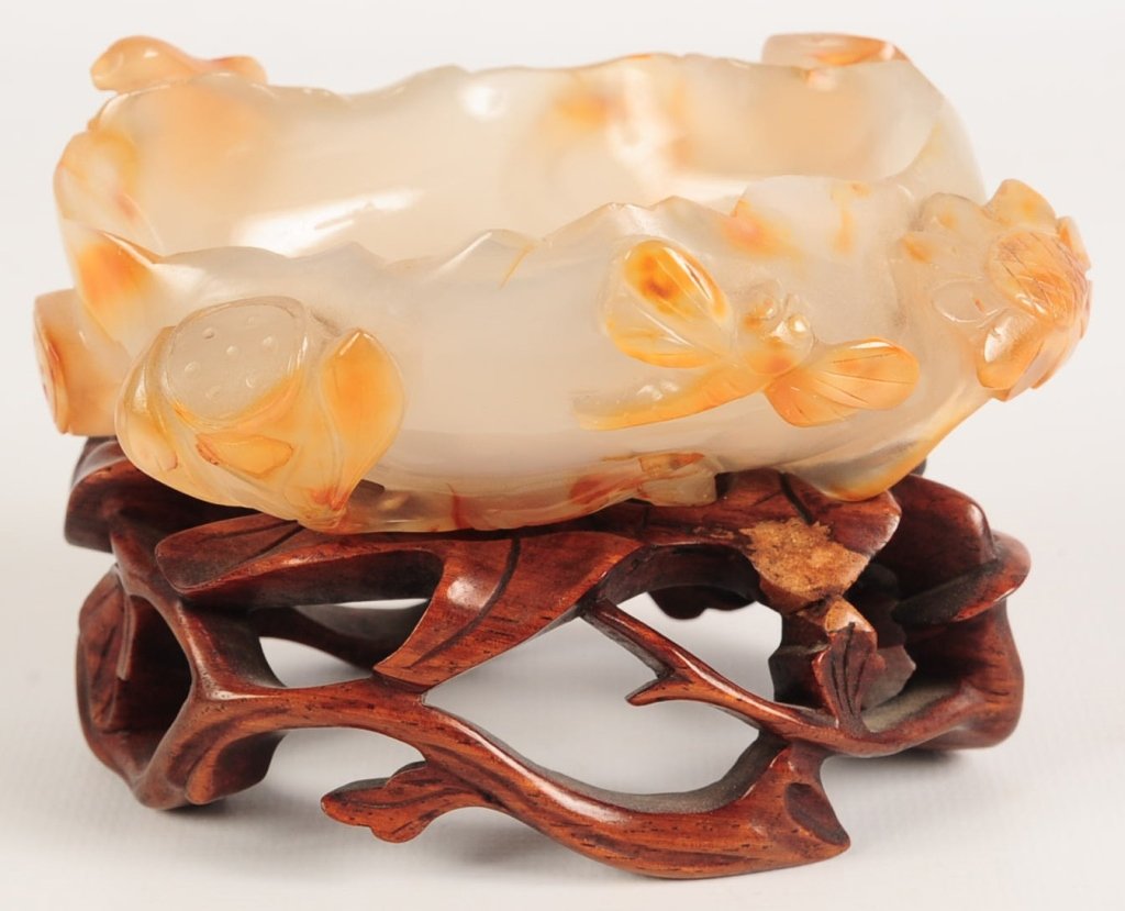 CHINESE CARVED AGATE BRUSH WASHER (1 of 10)