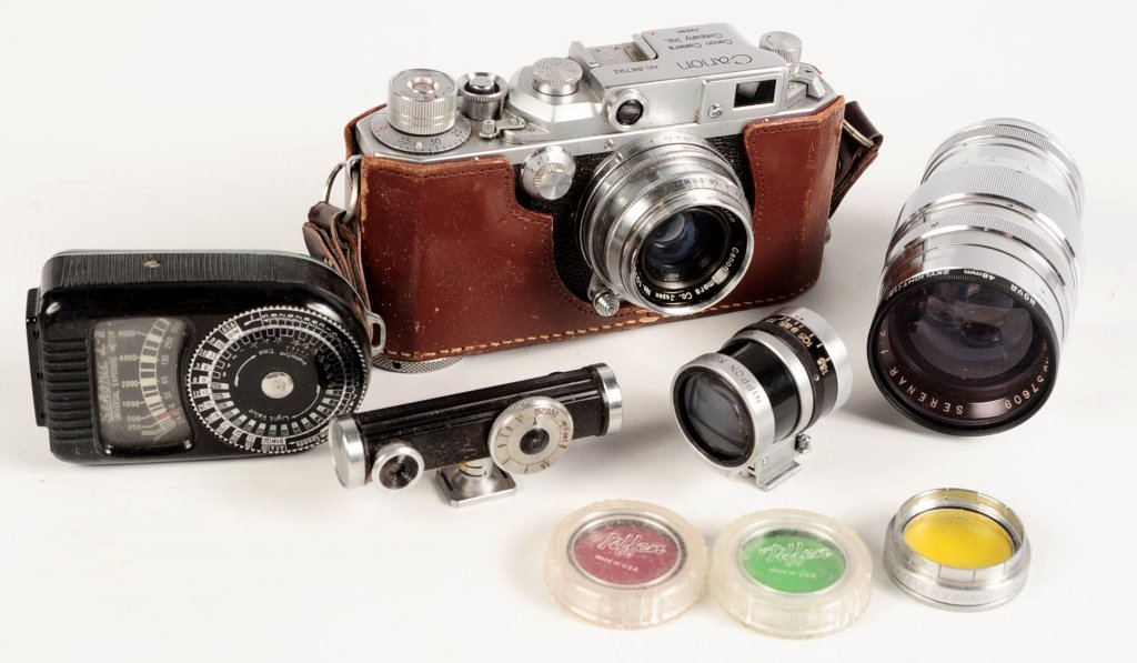 EIGHT PIECE CAMERA AND EQUIPMENT LOT (1 of 9)