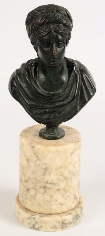 20TH CENTURY BRONZE CLASSICAL FEMALE FIGURE (1 of 8)