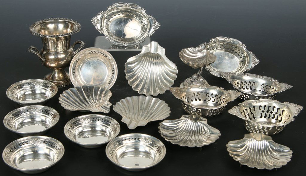 LOT OF SMALL STERLING SILVER SERVING DISHES (1 of 8)