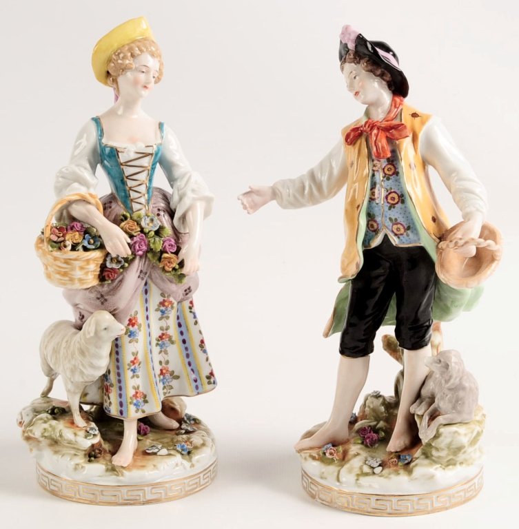 PAIR OF CHELSEA PORCELAIN FIGURES (1 of 10)