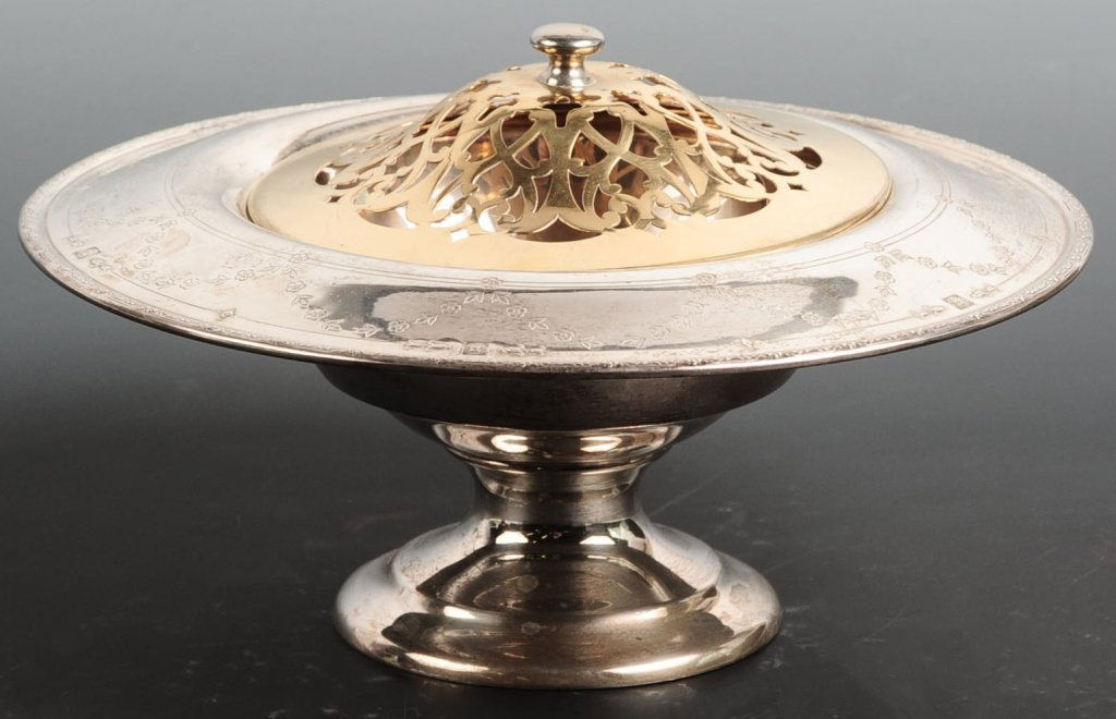 ROGERS STERLING SILVER FLORAL BOWL CENTERPIECE (1 of 9)