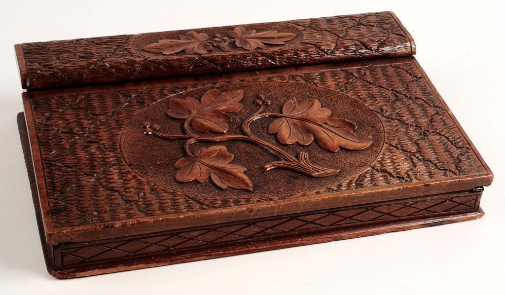 SWISS BLACK FOREST CARVED LAP DESK (1 of 10)