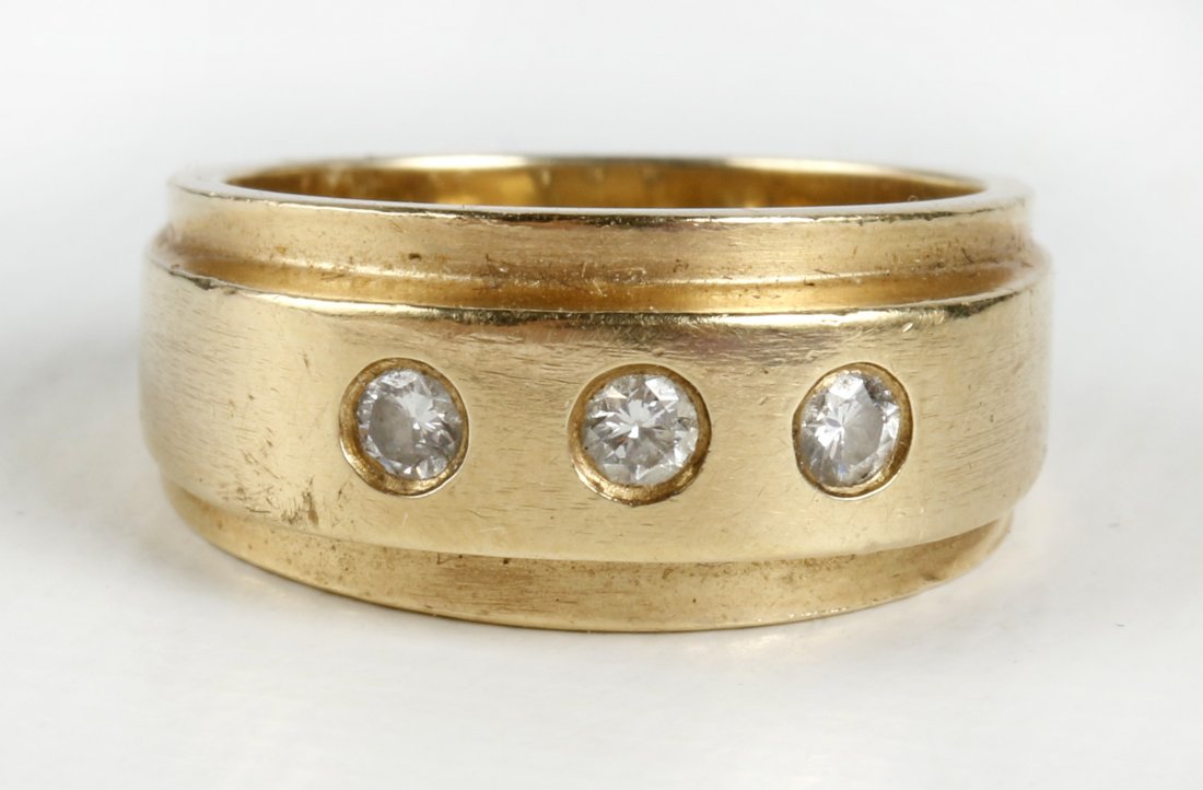 14K GOLD LADIES BAND WITH THREE BEZEL SET DIAMONDS (1 of 6)