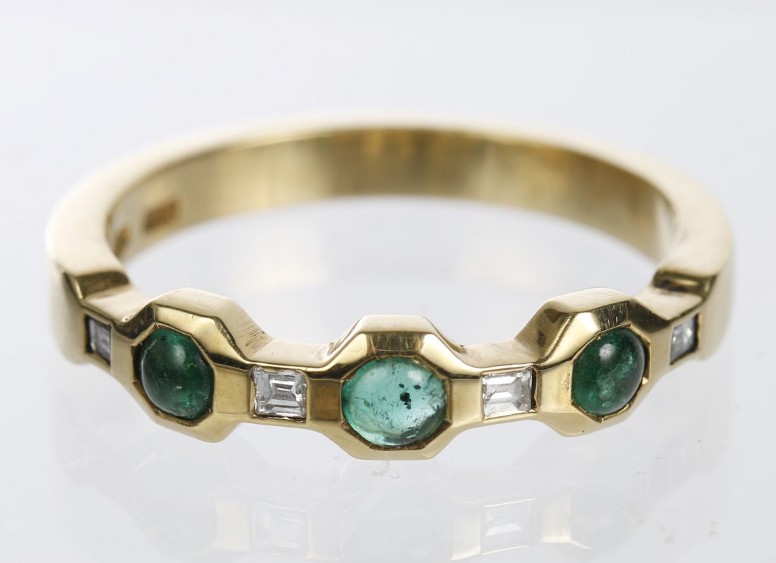 A LADIES 18K YELLOW GOLD EMERALD AND DIAMOND BAND (1 of 7)