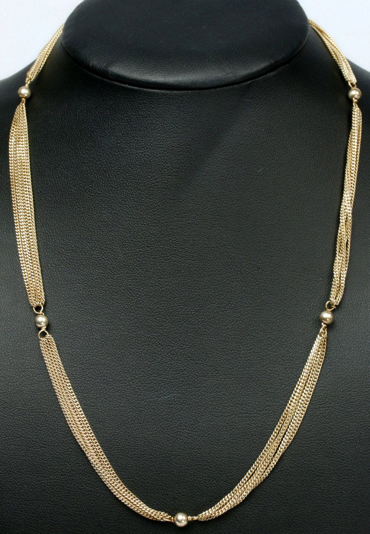 A STERLING SILVER CABLE CHAIN AND BEAD NECKLACE (1 of 7)
