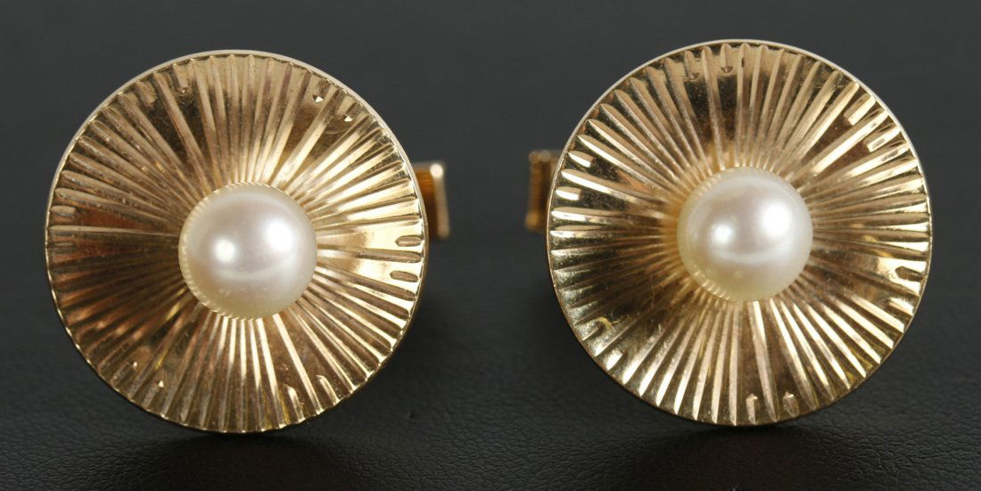 PAIR VINTAGE 14 KT GOLD CUFFLINKS WITH PEARLS (1 of 4)