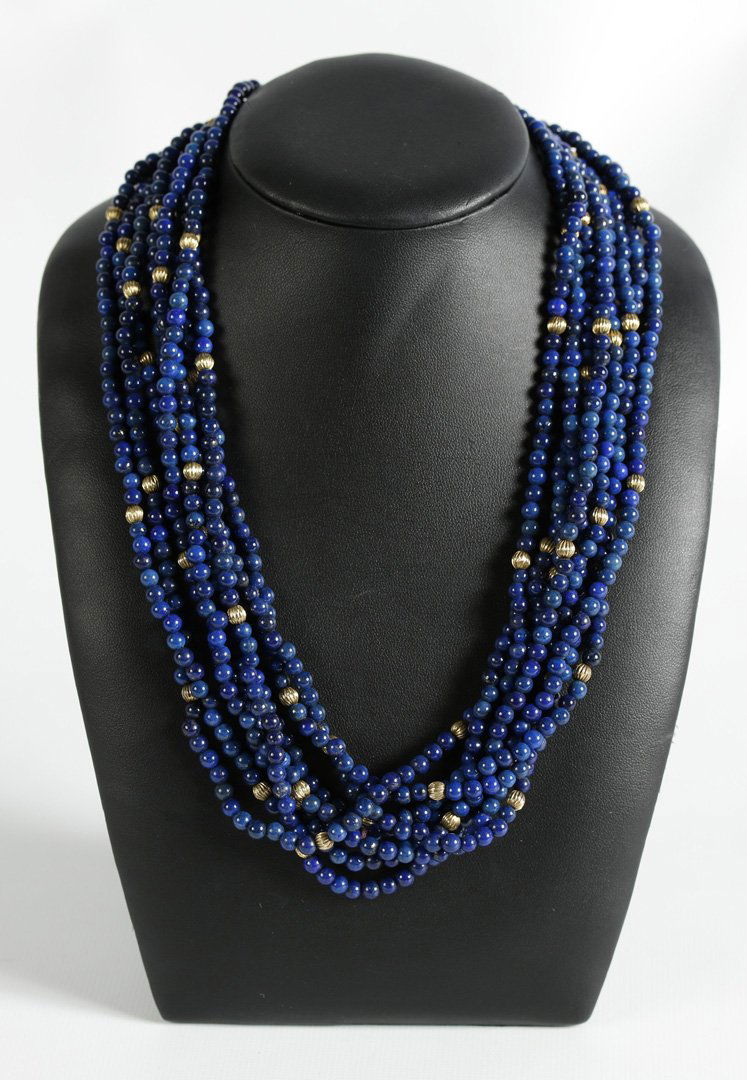 LAPIS LAZULI NECKLACE WITH 18K GOLD DIAMOND CLASP (1 of 10)