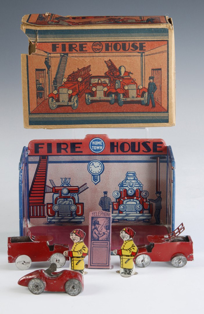 MARX C.1920 'HOME TOWN FIRE HOUSE' TIN-LITHO PLAYSET (1 of 10)