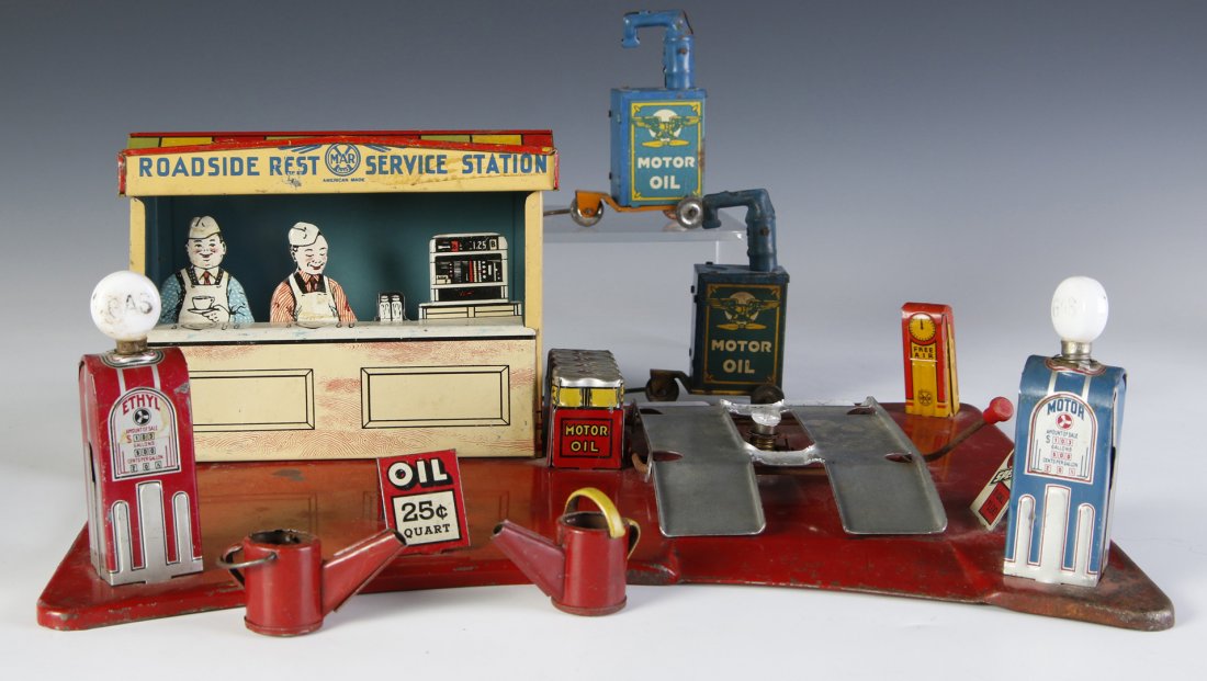 MARX 1940s 'ROADSIDE REST SERVICE STATION' PLAYSET (1 of 10)