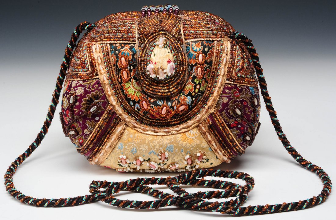 MARY FRANCES PURSE IN SATIN BROCADE WITH BEADING (1 of 10)