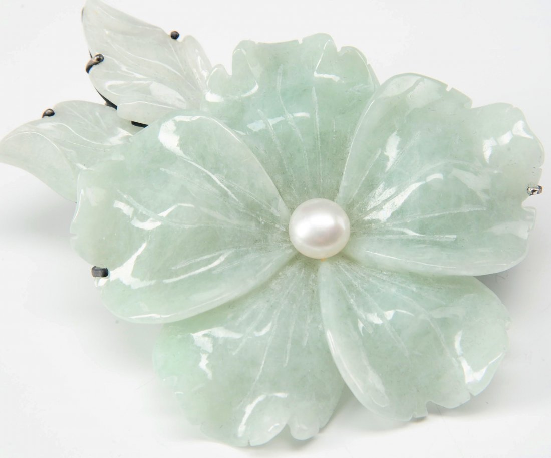 CARVED JADE AND STERLING BROOCH/PENDANT (1 of 9)