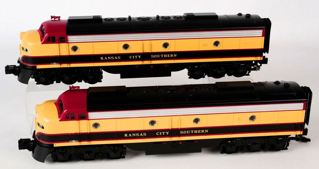RAIL KING E-8 AA DIESEL ENGINE SET, KC SOUTHERN (1 of 9)