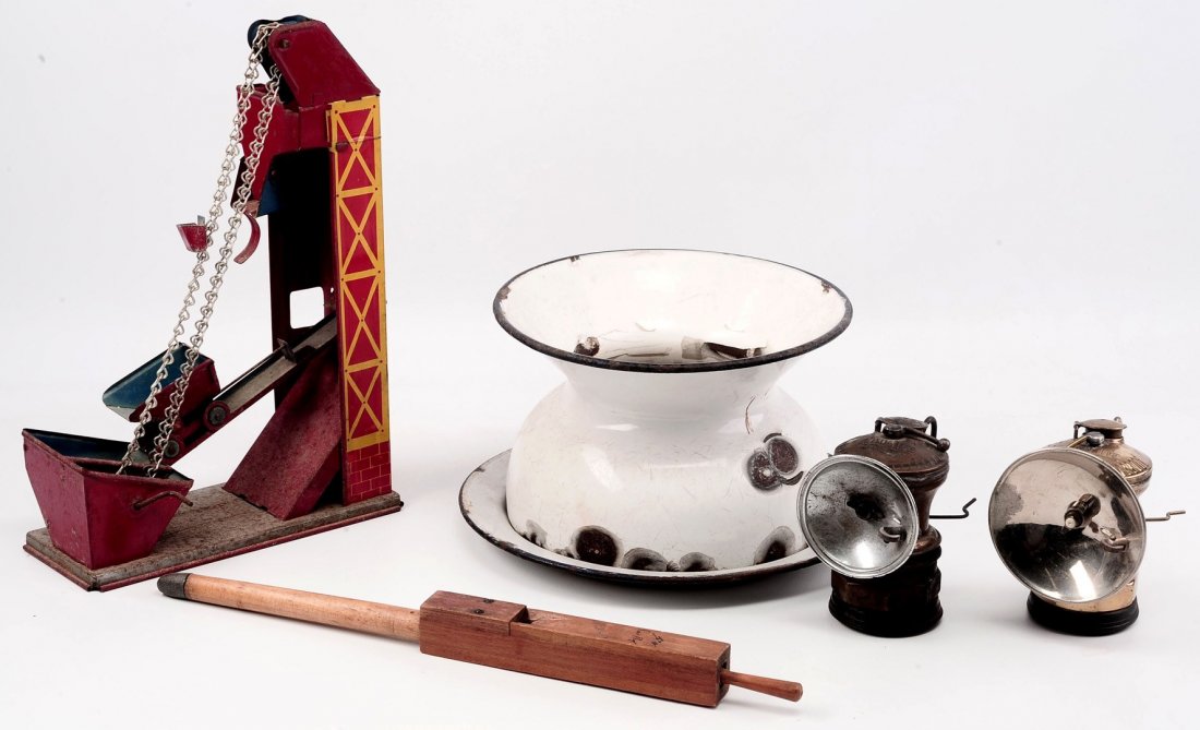 TWO AUTO LITE CARBIDE LAMPS, ROCK ISLAND CUSPIDOR, MORE (1 of 10)