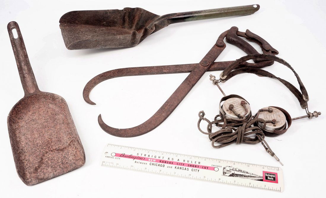 VINTAGE LOT OF RAILROAD TOOLS AND OTHER ITEMS (1 of 9)