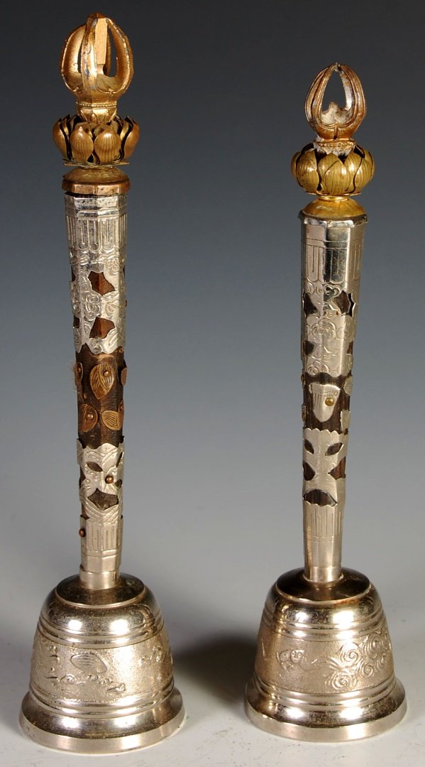 TWO ANTIQUE CHINESE HAND BELLS (1 of 4)