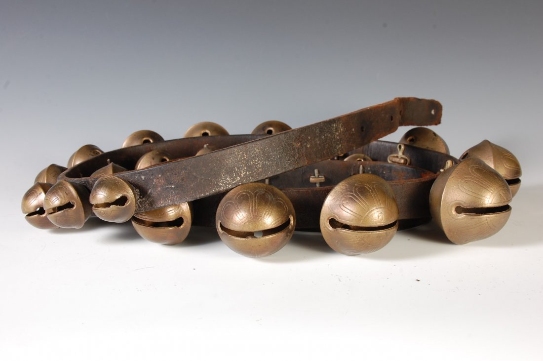 ANTIQUE STRAND OF LARGE SLEIGH BELLS (1 of 2)