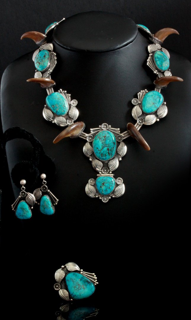 NAVAJO NECKLACE, RING AND EARRINGS SET (1 of 9)