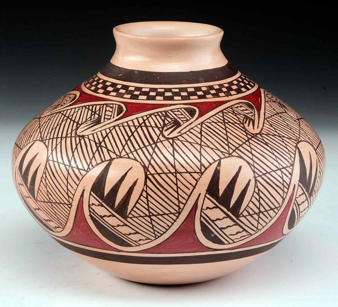 JAMES G. NAMPEYO HOPI POTTERY VASE (1 of 10)