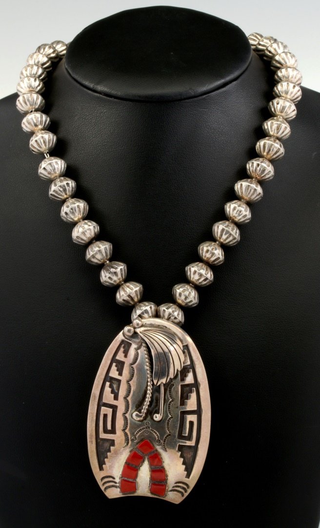 A STERLING SILVER NAVAJO NECKLACE PENDANT BROOCH (1 of 8)