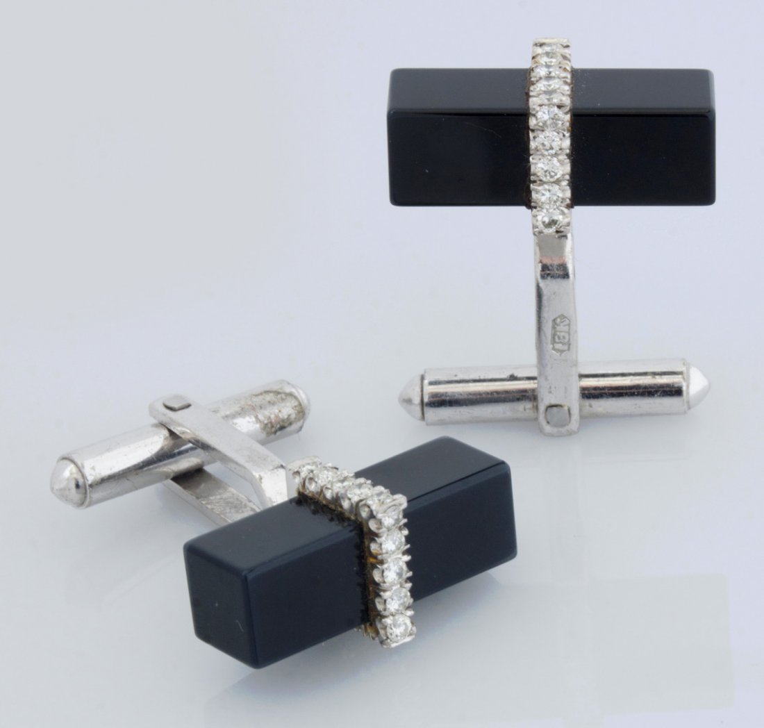 A PAIR 18K WHITE GOLD ONYX AND DIAMOND CUFF LINKS (1 of 5)
