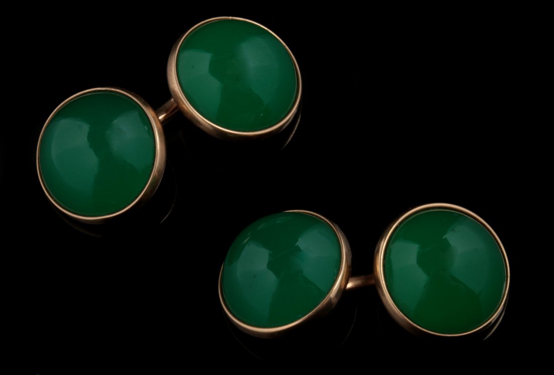 A PAIR OF 10K GOLD CUFFLINKS WITH GREEN GEMS (1 of 4)