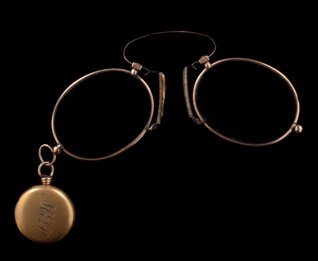 ANTIQUE 14K GOLD RETRACTABLE SPECTACLES KEEPER (1 of 7)