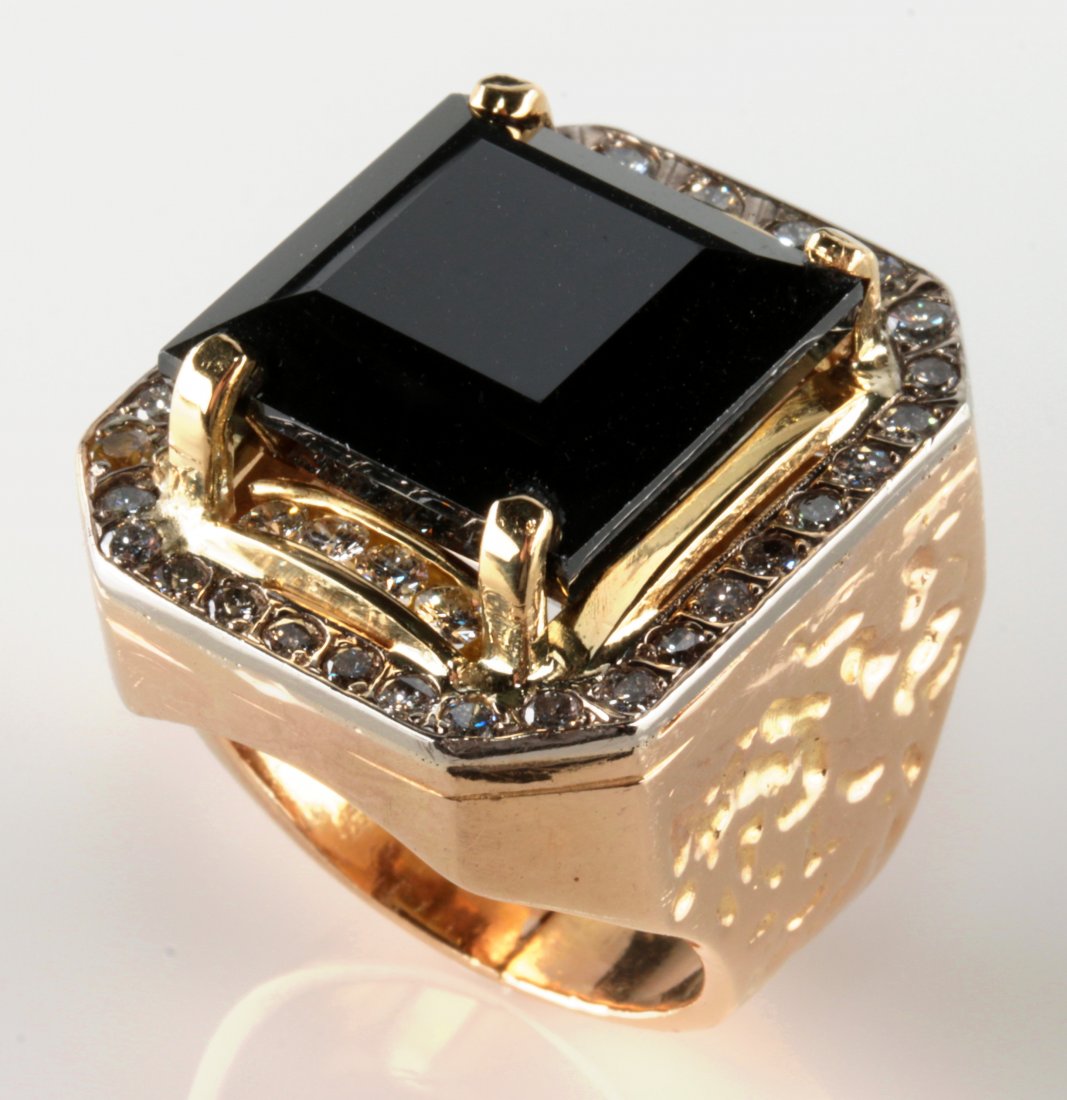 A GENT'S 14K GOLD HEMATITE AND DIAMOND DRESS RING (1 of 8)