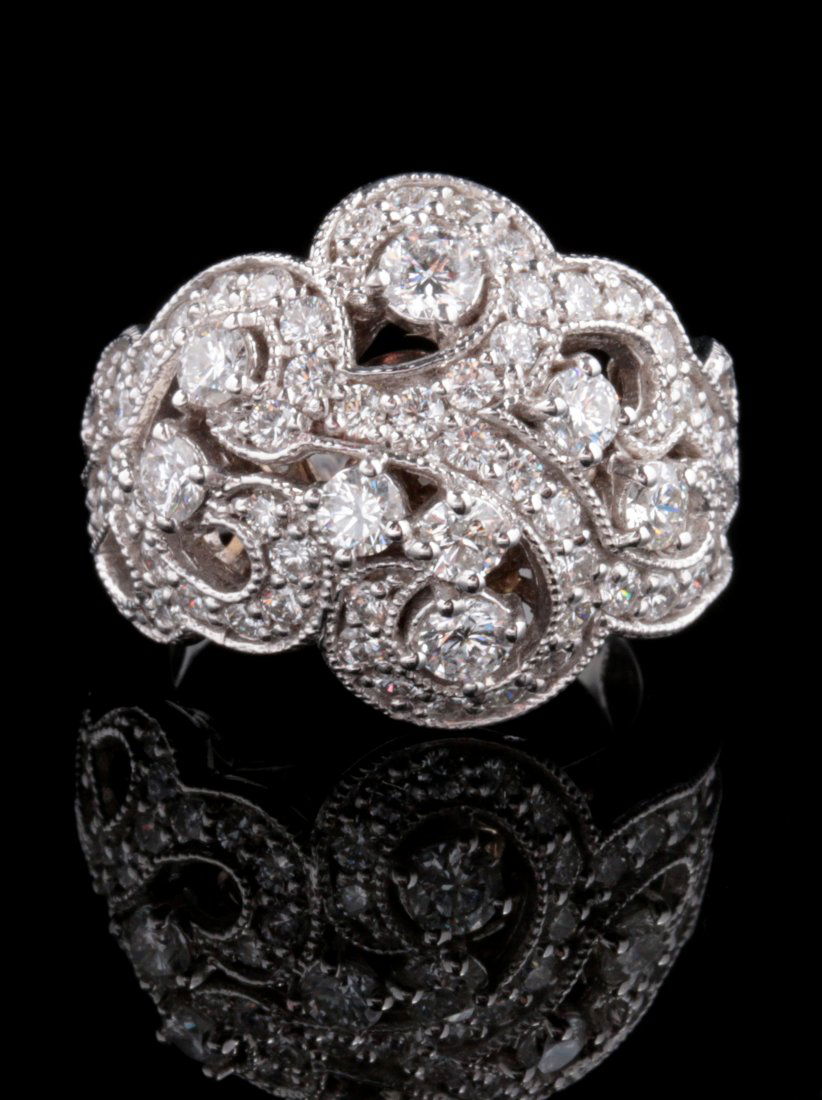 A VINTAGE DIAMOND COCKTAIL RING 2 CARATS TOTAL WEIGHT (1 of 8)