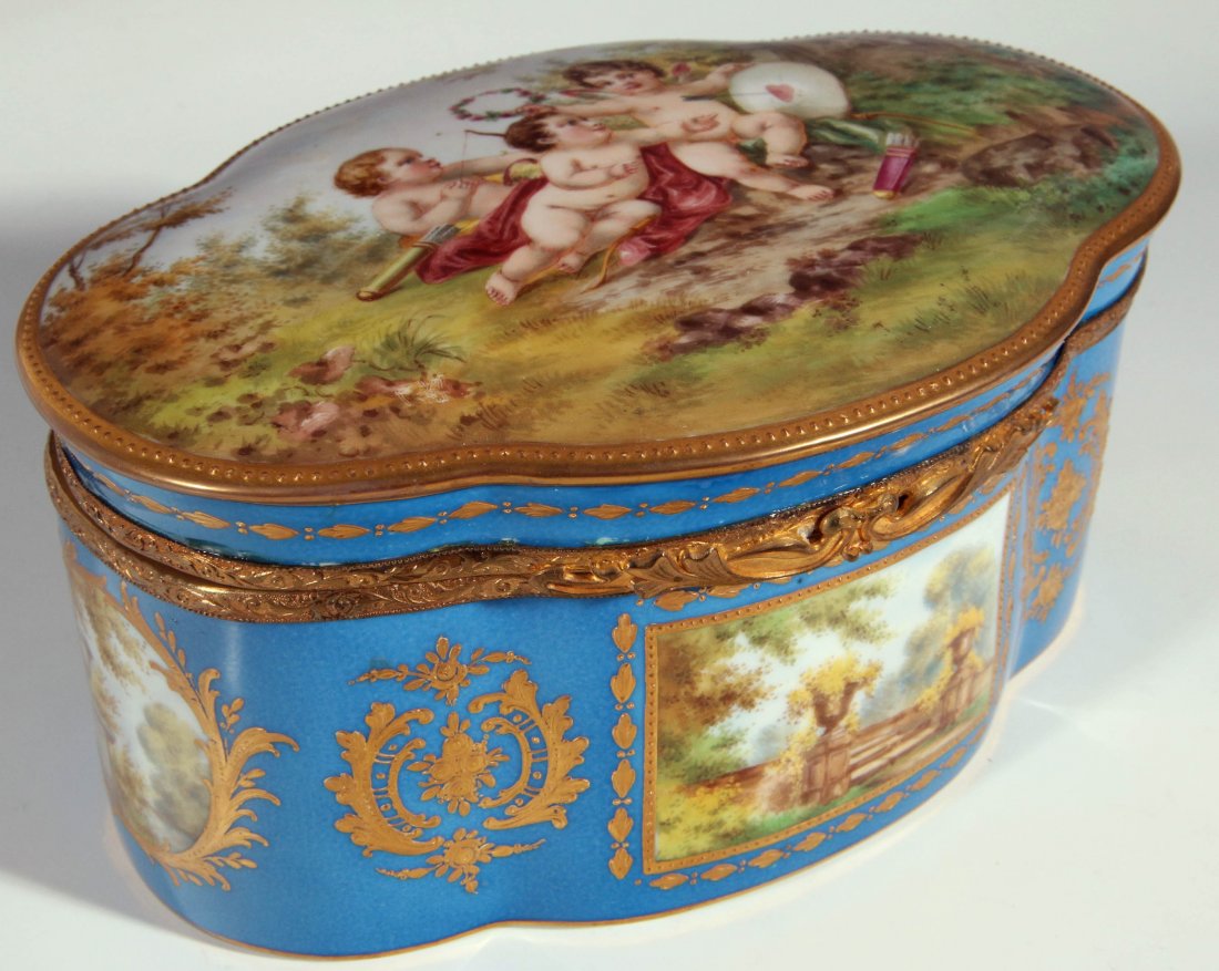 A FINE BLEU CELESTE GROUND SEVRES TYPE BOX WITH CHERUBS (1 of 10)