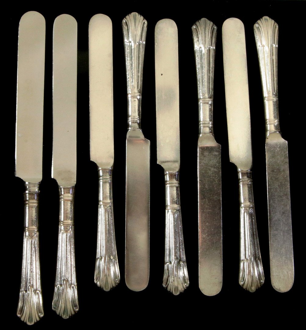 EIGHT SANTA FE RR ALBANY DINNER KNIVES (1 of 3)