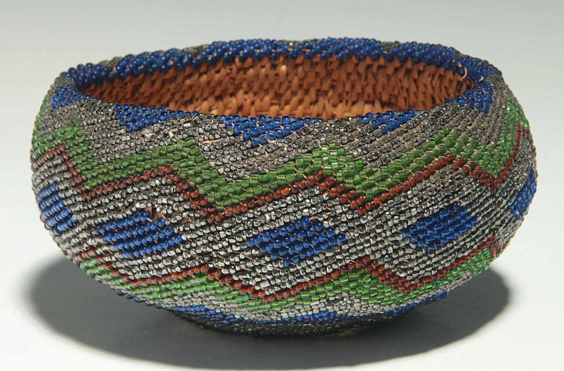 CIRCA 1900 PAIUTE BEADED BASKET (1 of 10)