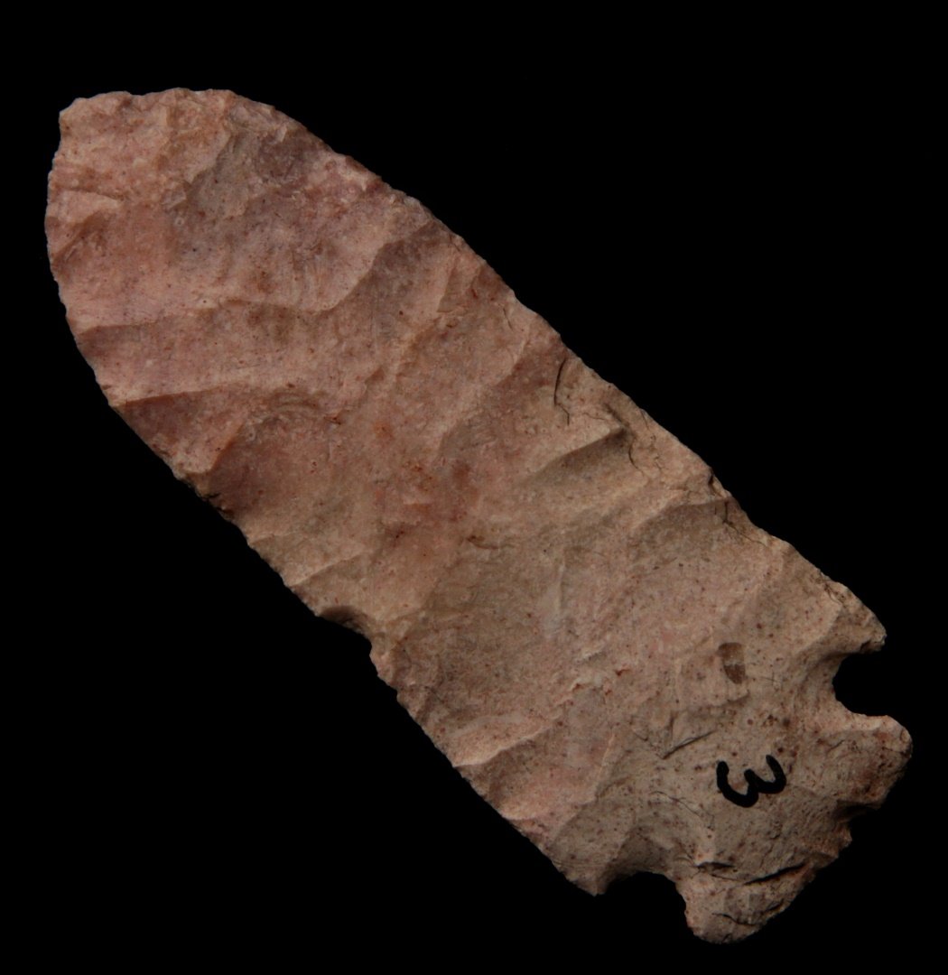 A 4-INCH SAINT CHARLES (D301DOVETAIL): Archaic culture. Measures 4 x 1.5 inches. George Nichols collection. Nichols' notes regarding site 3 read as follows: "Cunningham site. Located on Cunningham Farm on Bonne Femme Creek. Three productiv