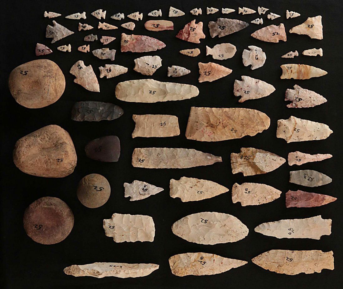 A LARGE GROUP OF VARIOUS ARTIFACTS (1 of 10)