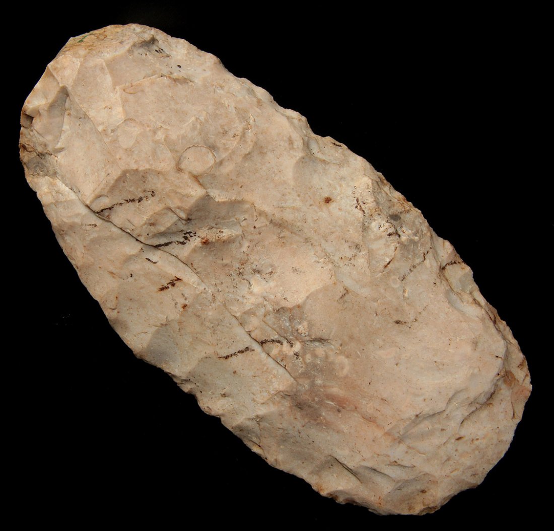 A 6-INCH FLINT CELT OR HOE (1 of 8)