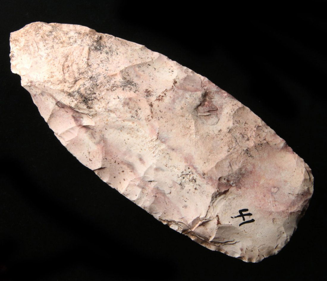 A 5.5 INCH FLINT SPADE OR HOE: Mississippian culture. Measures 5.5 x 2.5 inches. George Nichols collection.