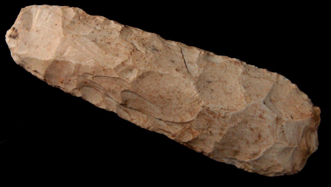 A 6 INCH FLINT, CELT, SPADE OR HOE (1 of 6)