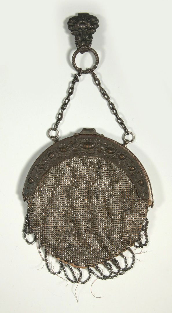 A VICTORIAN BEADED CHATELAINE PURSE (1 of 8)