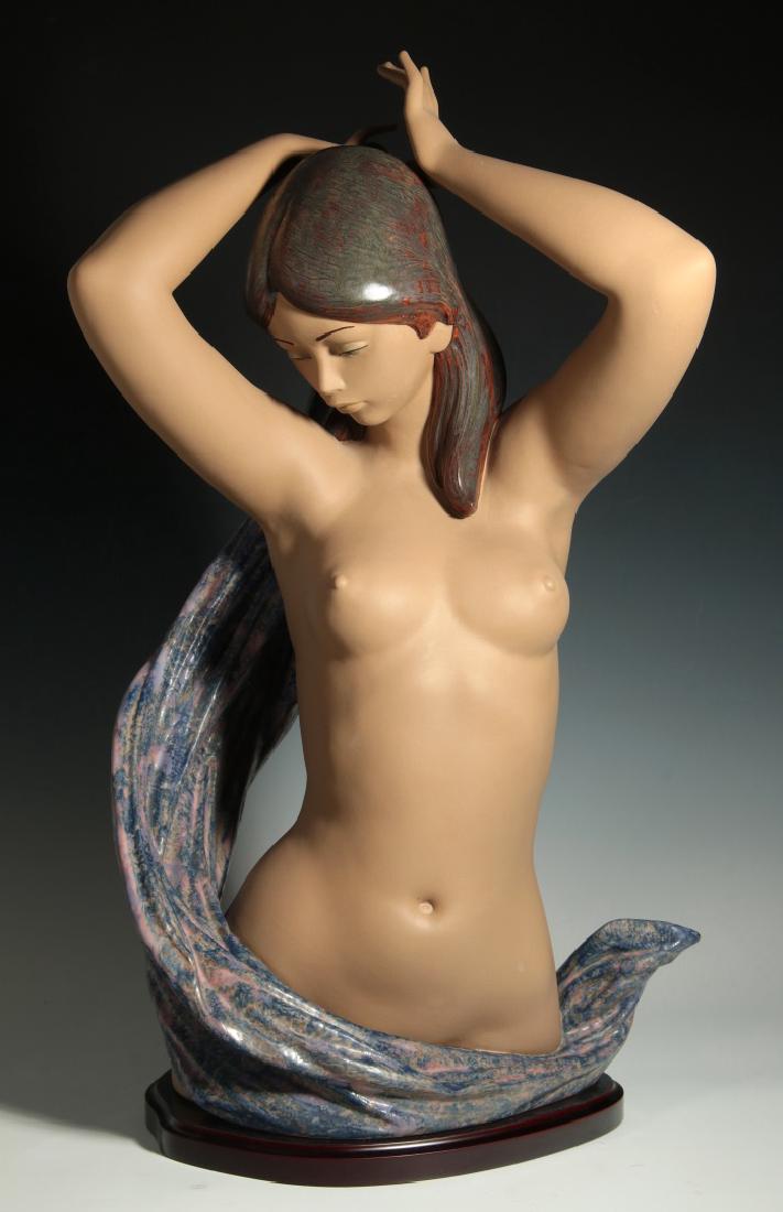 LLADRO 'VENUS' PORCELAIN FIGURE WITH BOX (1 of 10)