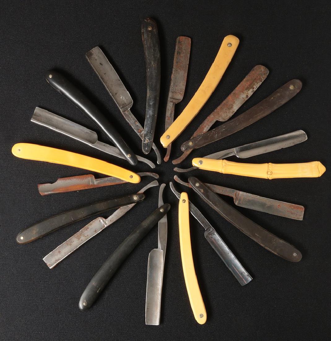 LOT OF TEN STRAIGHT RAZORS (1 of 10)