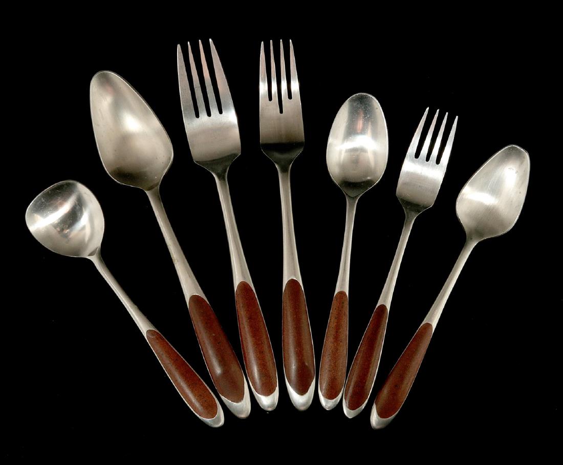 TOWLE 'CAMEO' PATTERN STAINLESS STEEL FLATWARE