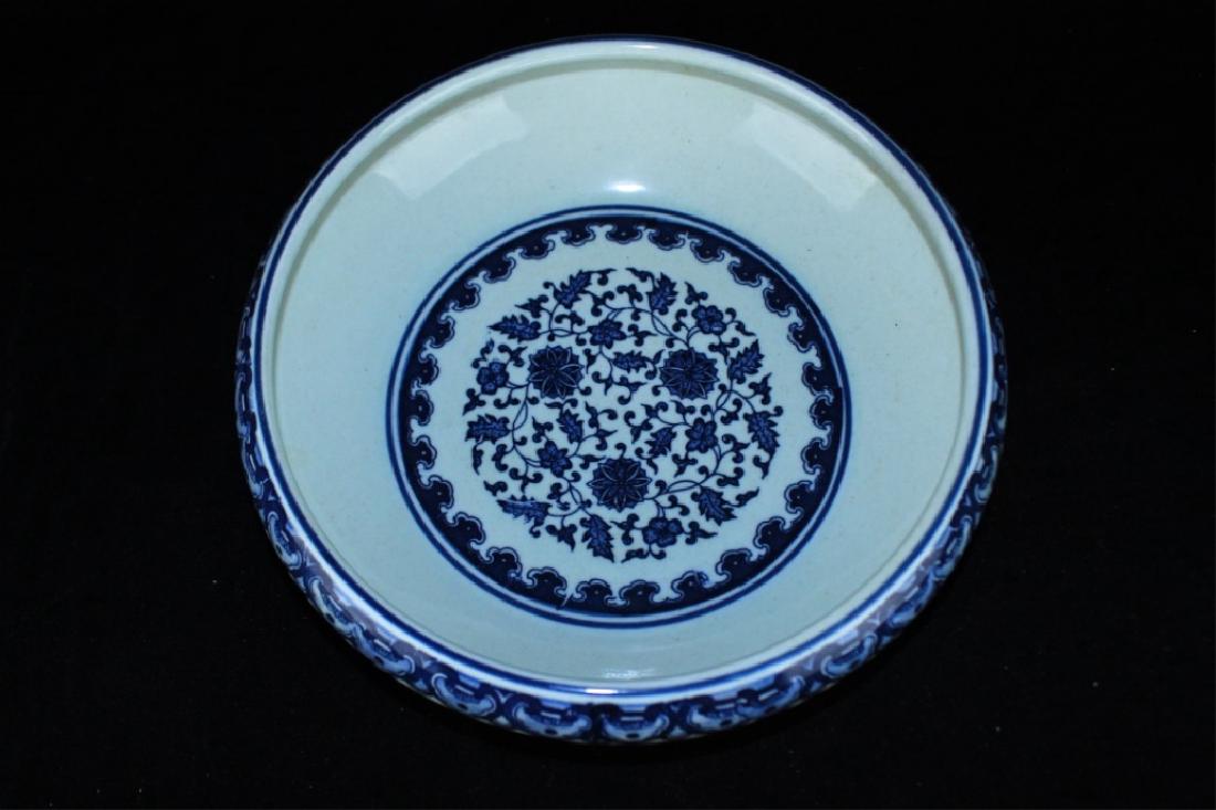 Chinese Qing Porcelain Blue&White Plate (1 of 6)