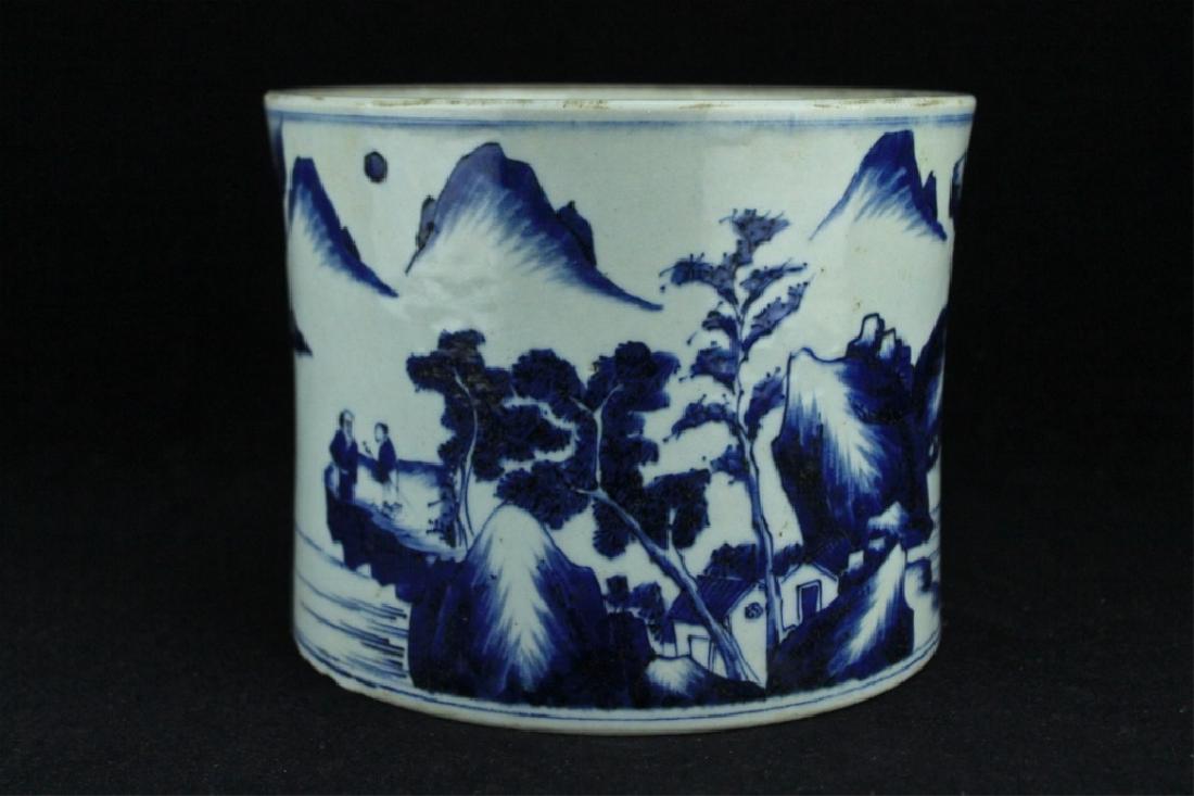 Chinese Qing Porcelain Blue&White Brush Pot (1 of 7)