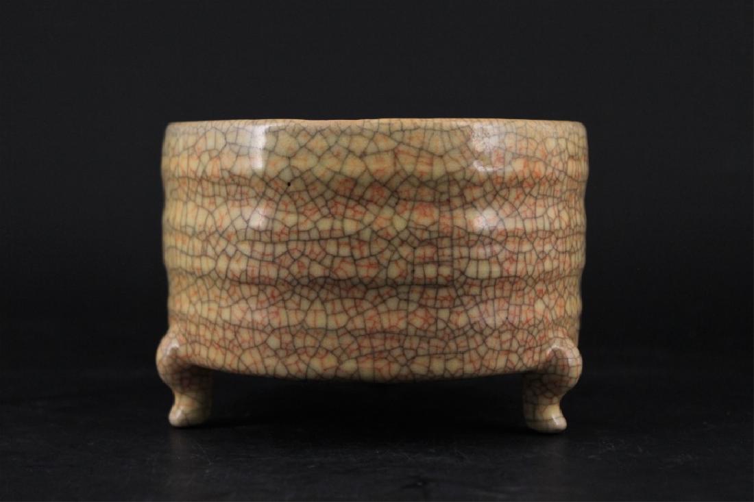 Chinese Song Porcelain GeYao Brush Pot (1 of 4)