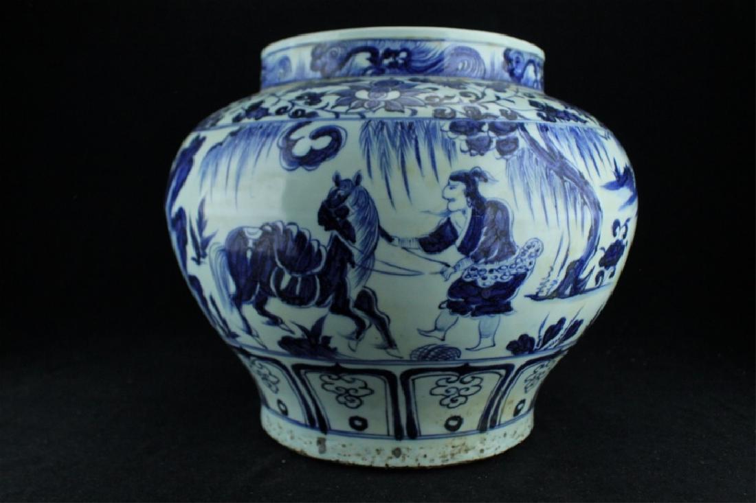 Large Chinese Ming Porcelain Blue&White Jar (1 of 8)