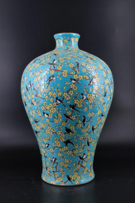 Large Qing Porcelain Famille Rose Sorrow Vase (1 of 8)