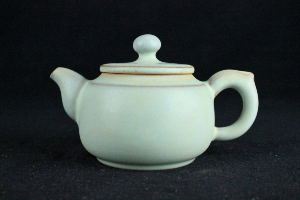 Chinese Song Porcelain RuYao TeaPot 5 1/4 x 3 1/4 x 3" (1 of 5)