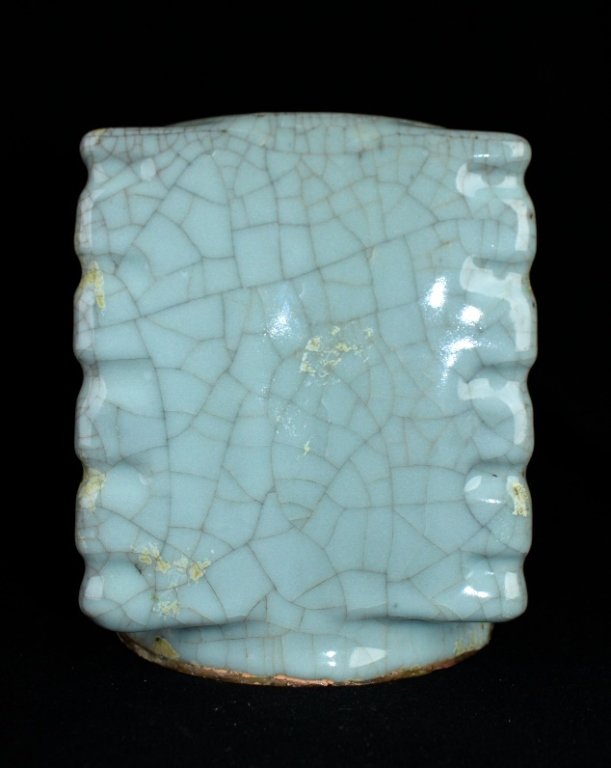 Large Chinese Song Porcelain Crackle Chong Vase _x000D_ (1 of 4)