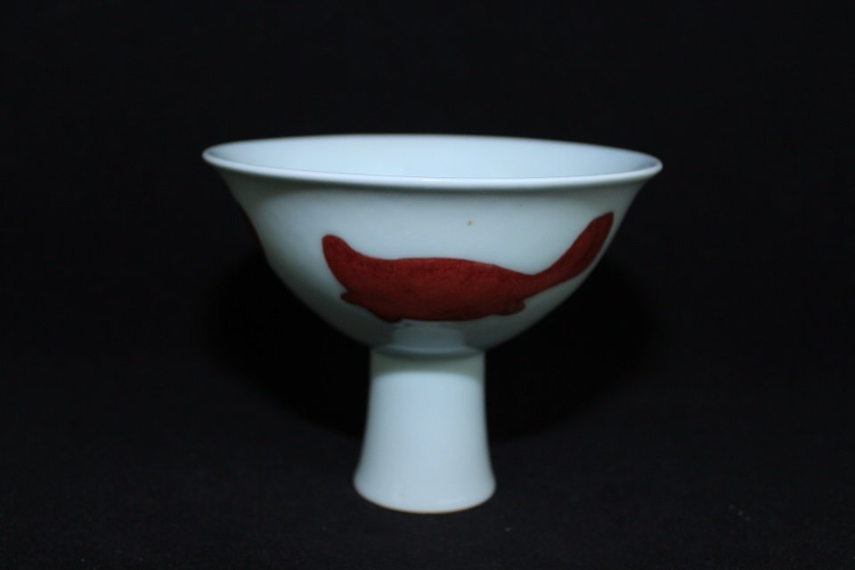 Chinese Ming Porcelain White/Red Fish Handle Cup (1 of 8)